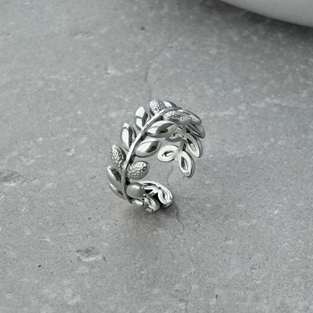 Tarnish Resistant Trailing Leaf Ring