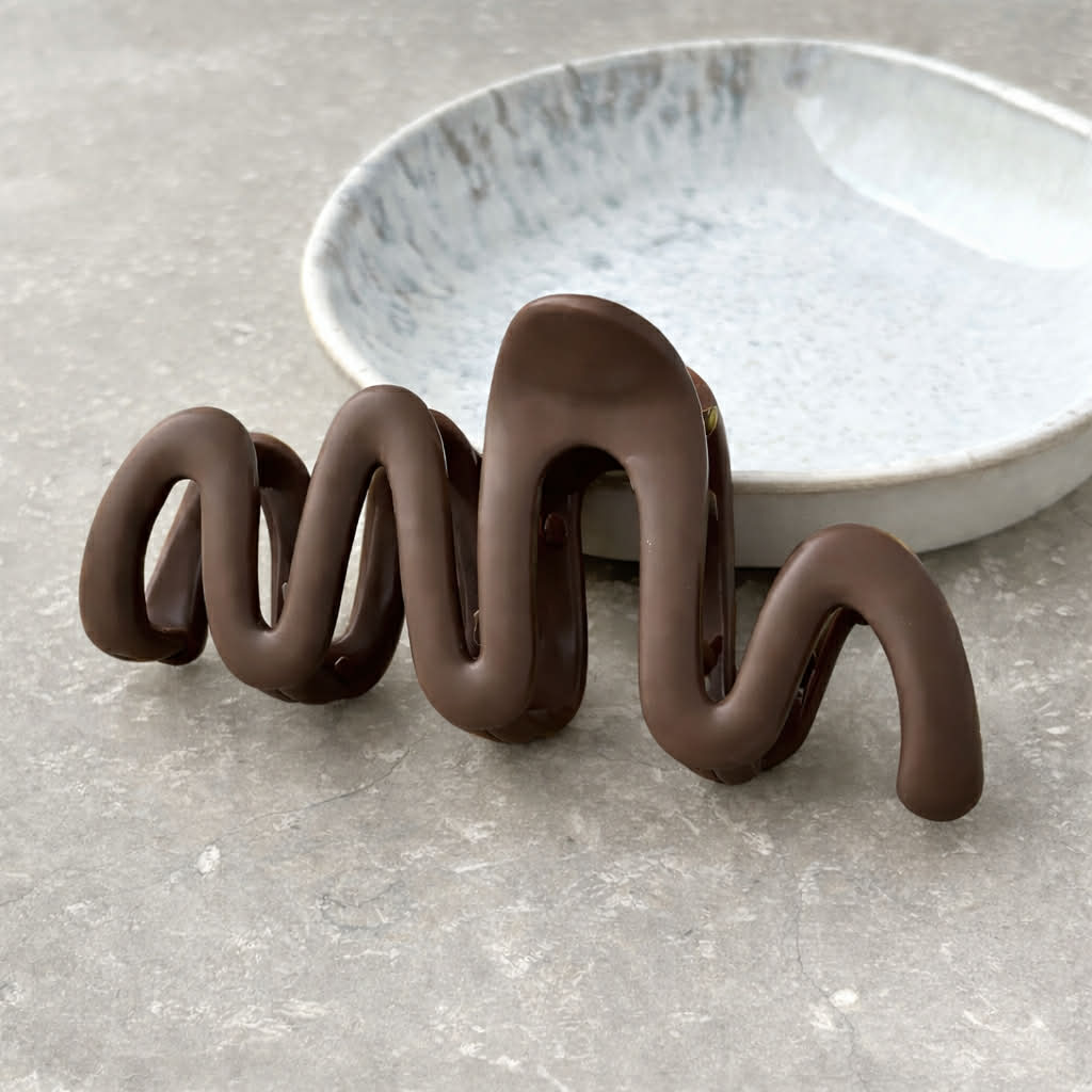 Brown Matte Wavy Claw Clamp
