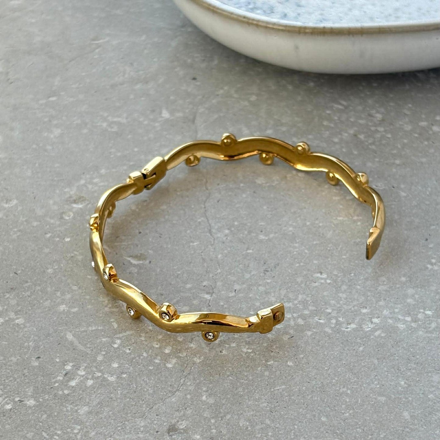 Tarnish Resistant Wavy Zirconia Hinged Bangle
