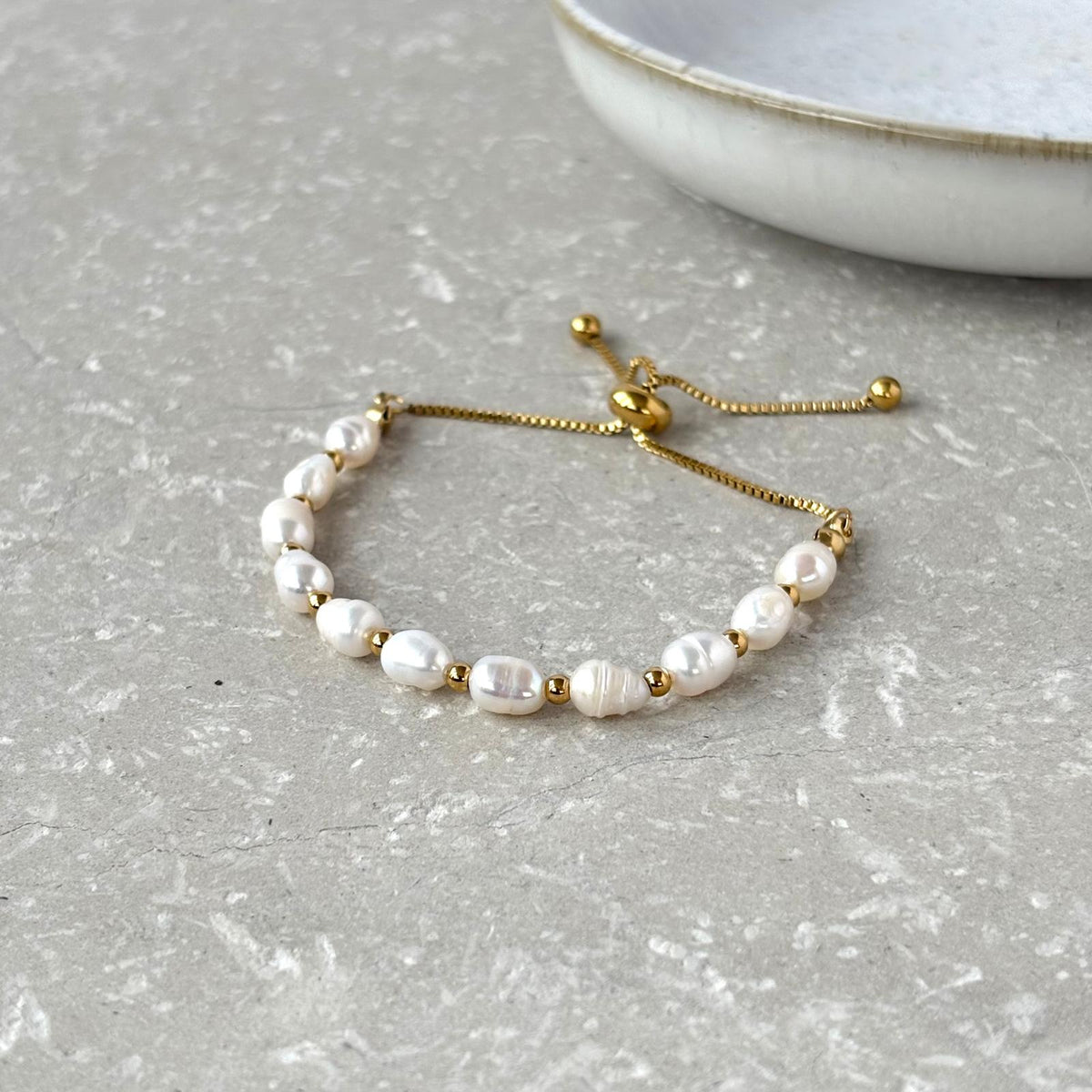Tarnish Resistant Pearl Pull Fastening Bracelet