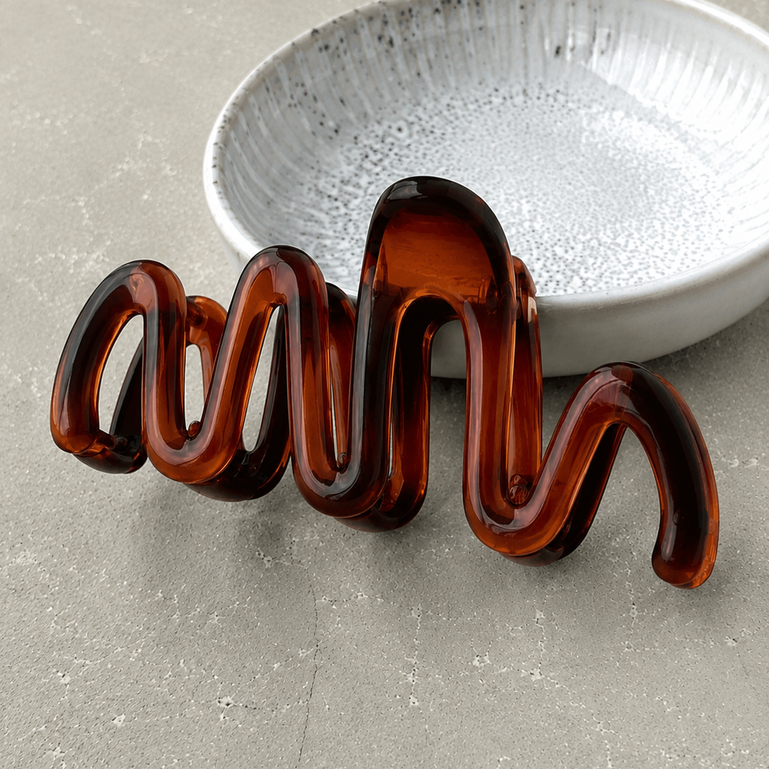 Gloss Brown Wavy Claw Clamp