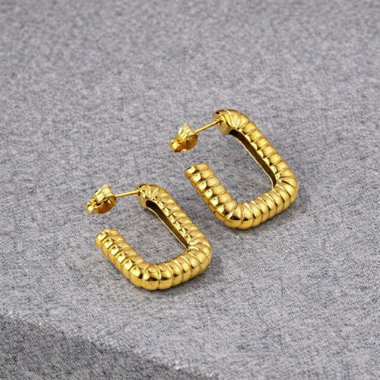 Tarnish Resistant Rectangle Piped Studs