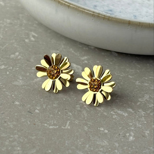 Tarnish Resistant Daisy Studs