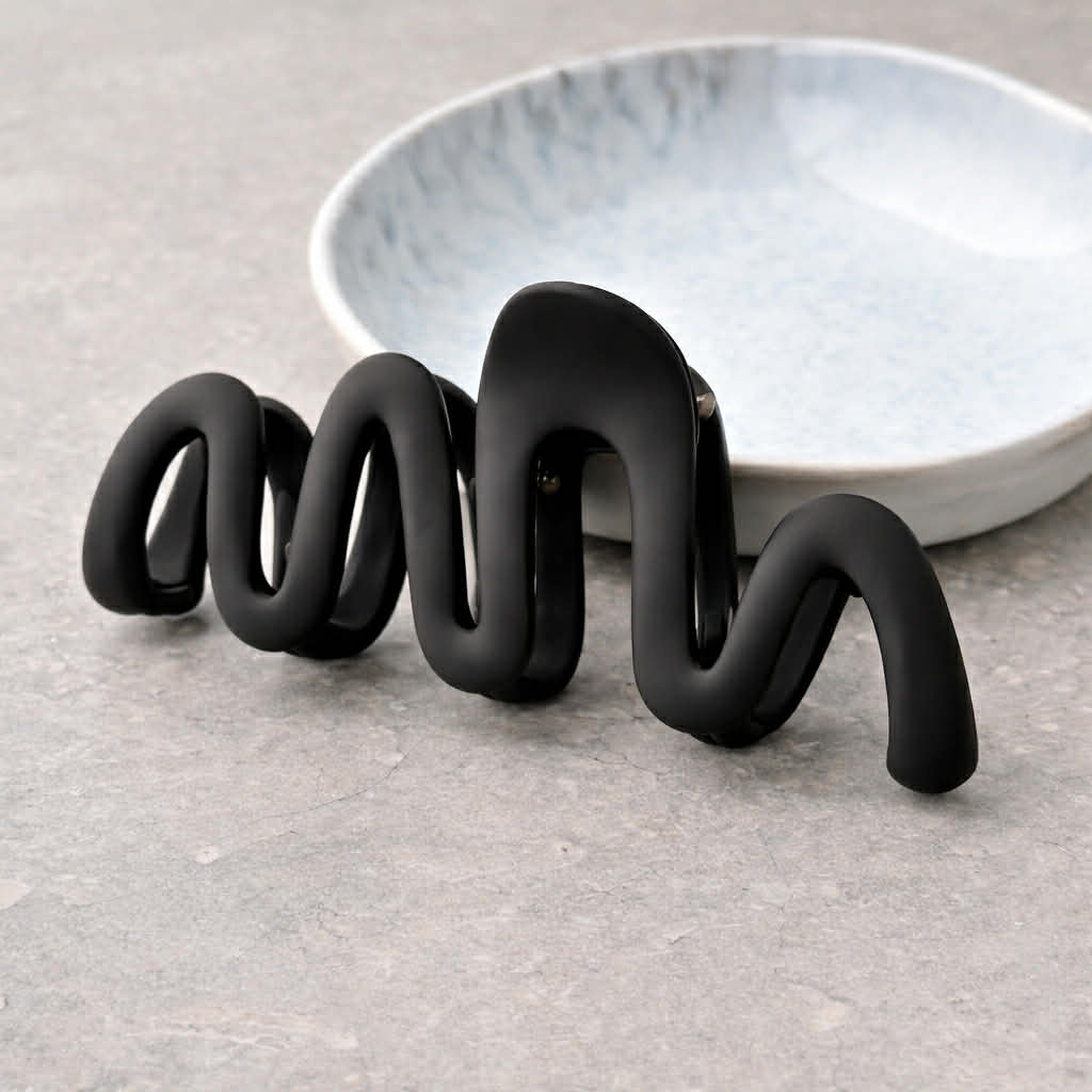 Black Matte Wavy Claw Clamp