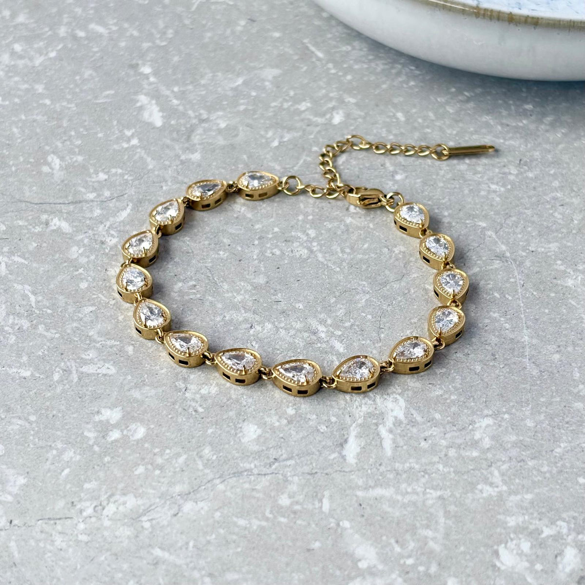 Tarnish Resistant Teardrop Zirconia Bracelet